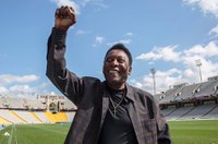 Comissão de Esporte pode votar projetos de homenagem ao Rei Pelé na quarta