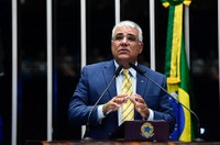 Para Girão, briga política de ex-aliados leva sofrimento à população em Fortaleza