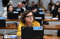 Bancos não poderão cobrar tarifas de escolas públicas, aprova CAE