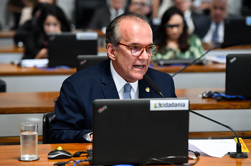 Bancada:
senador Fernando Dueire (MDB-PE), em pronunciamento.