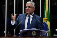 Girão pede o cancelamento de questões do Enem por 'viés tendencioso'