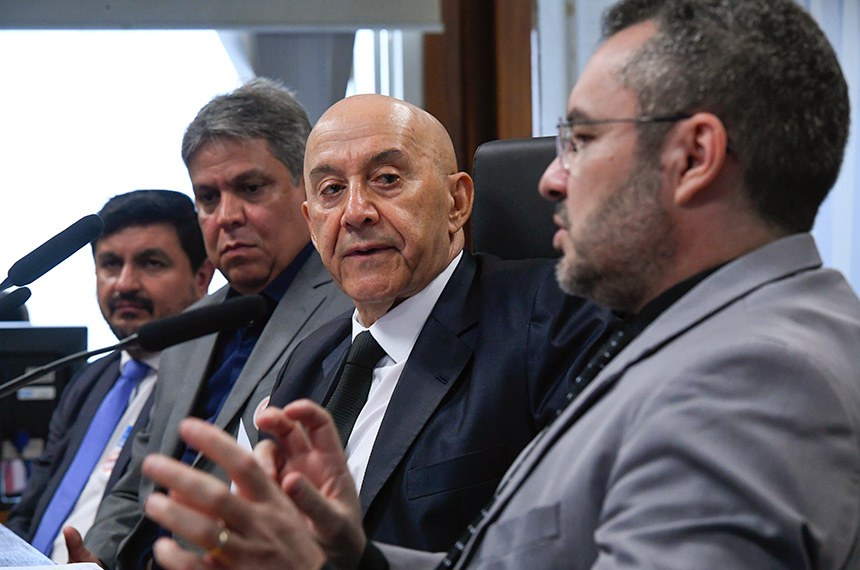 Mesa: 
assessor institucional da Equatorial Energia, Marcos do Nascimento Pereira;
diretor executivo da Companhia de Energia do Amapá, Augusto Dantas Borges (CEA), em pronunciamento;
presidente da CI, senador Confúcio Moura (MDB-RO); 
diretor de Regulação da Equatorial Energia, Cristiano de Lima Logrado, em pronunciamento.