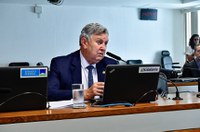 CRA vai ouvir Camilo Santana sobre o Enem