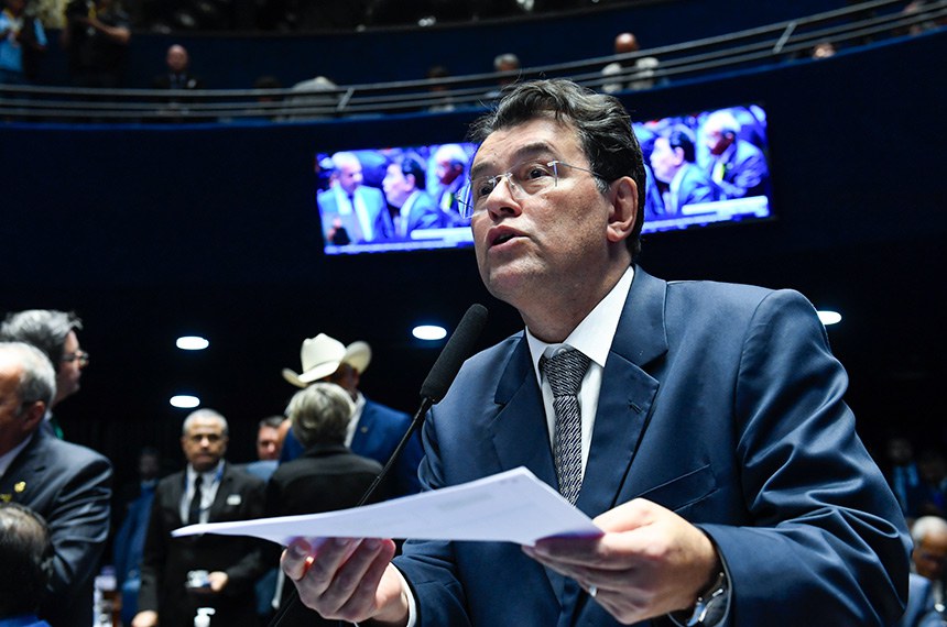 Relator da PEC 45/2019, senador Eduardo Braga (MDB-AM) em pronunciamento.