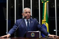 Izalci lamenta morte de preso do 8 de janeiro na Papuda