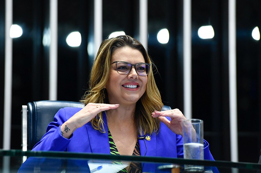 Mesa: 
presidente desta sessão, senadora Leila Barros (PDT-DF) - em pronunciamento.