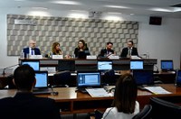 Leila destaca papel do Senado na conscientização sobre resíduos sólidos