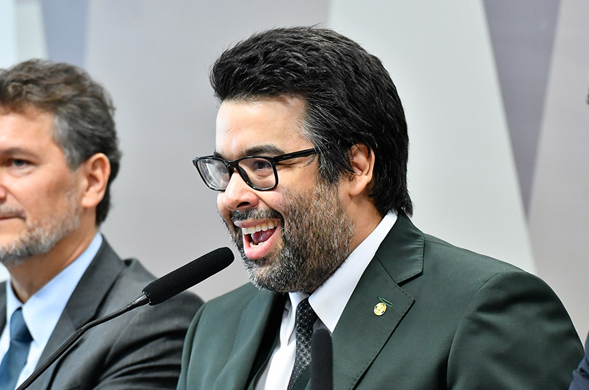 Especialista em direito tributário, Edvaldo Nilo de Almeida foi indicado pela Câmara à vaga no CNMP - Foto: Geraldo Magela/Agência Senado