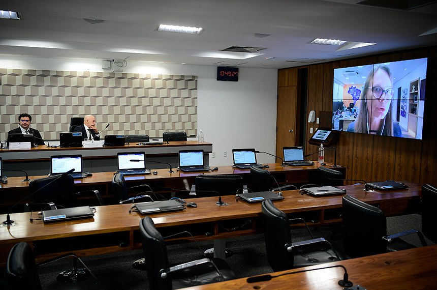 Mesa: 
secretário nacional de Meio Ambiente Urbano e Qualidade Ambiental do Ministério do Meio Ambiente e Mudança do Clima, Adalberto Felício Maluf Filho;
presidente eventual e requerente desta audiência, senador Confúcio Moura (MDB-RO).