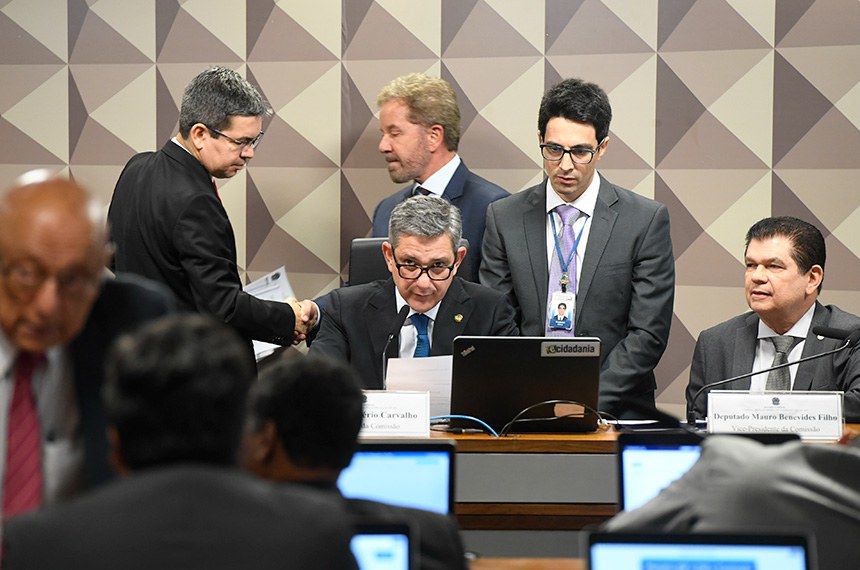 Mesa:
senador Randolfe Rodrigues (Rede-AP);
presidente da CMMPV 1.185/2023, senador Rogério Carvalho (PT-SE);
vice-presidente da CMMPV 1.185/2023, deputado Mauro Benevides Filho (PDT-CE); 
deputado Luiz Fernando Farias (PSD-MG).