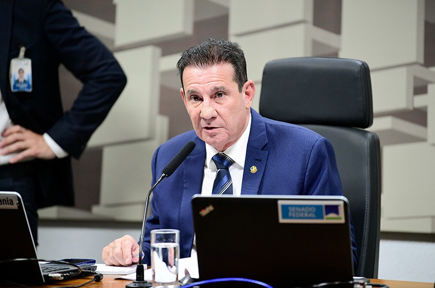 Mesa: 
presidente da CAE, senador Vanderlan Cardoso (PSD-GO).