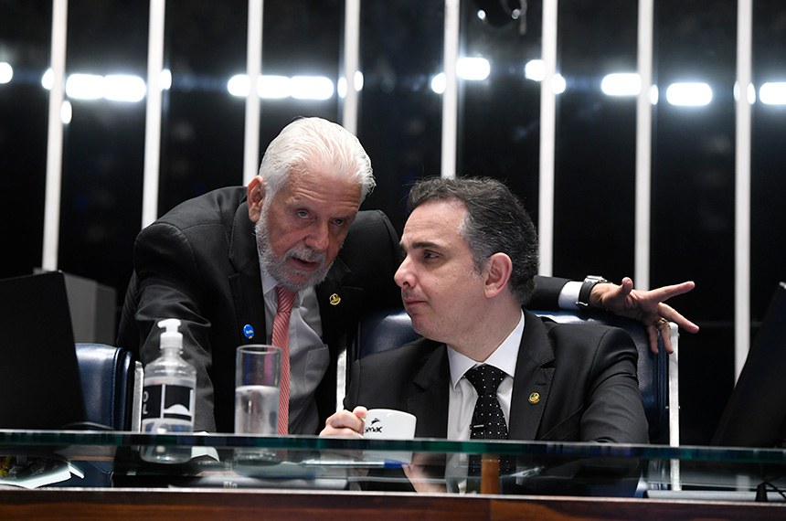 Mesa: 
senador Jaques Wagner (PT-BA); 
presidente do Senado Federal, senador Rodrigo Pacheco (PSD-MG).