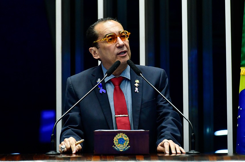 À tribuna, em discurso, senador Jorge Kajuru (PSB-GO). 