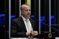 Marinho critica anúncio do país entrar na Opep durante evento da COP 28