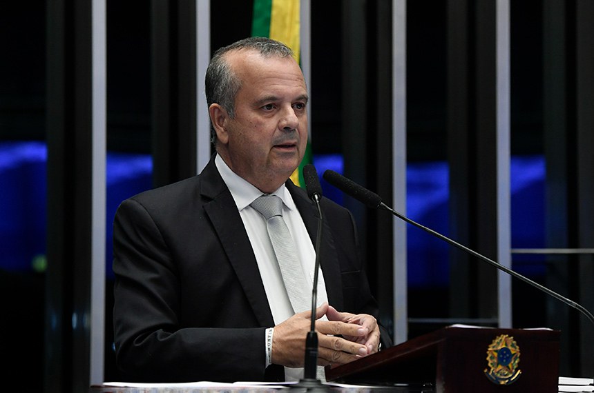 Em discurso, à tribuna, senador Rogerio Marinho (PL-RN).