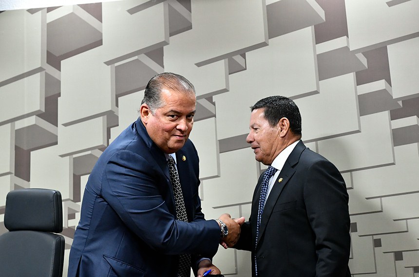 Mesa: 
presidente da CCDD, senador Eduardo Gomes (PL-TO).
senador Hamilton Mourão (Republicanos-RS).