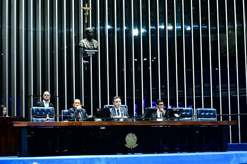 Mesa: 
senador Jorge Kajuru (PSB-GO);
presidente do Senado Federal, senador Rodrigo Pacheco (PSD-MG); 
secretário-geral da Mesa do Senado Federal, Gustavo A. Sabóia Vieira.