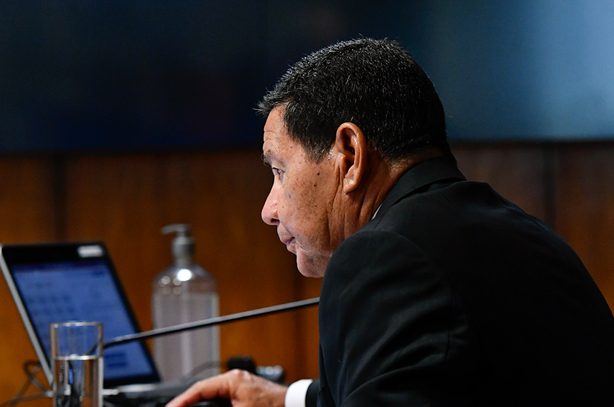 Hamilton Mourão apresentou relatório favorável ao aumento da pena para os crimes ligados à pornografia infantil - Foto: Geraldo Magela/Agência Senado