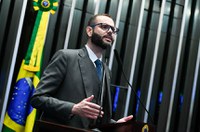 Seif destaca baixo desempenho do Brasil no Pisa e elogia escola cívico-militar