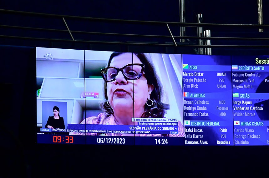 No telão, em pronunciamento via videoconferência, senadora Teresa Leitão (PT-PE).