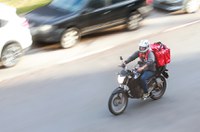 CI vota projeto que facilita uso de motos para frete