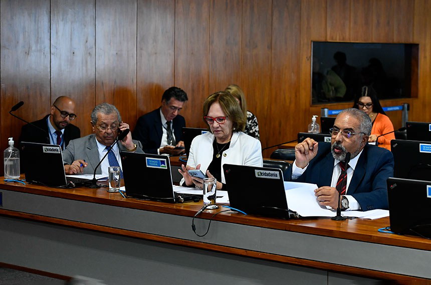 Bancada:
senador Jayme Campos (União-MT);
senadora Zenaide Maia (PSD-RN); 
senador Paulo Paim (PT-RS), em pronunciamento.