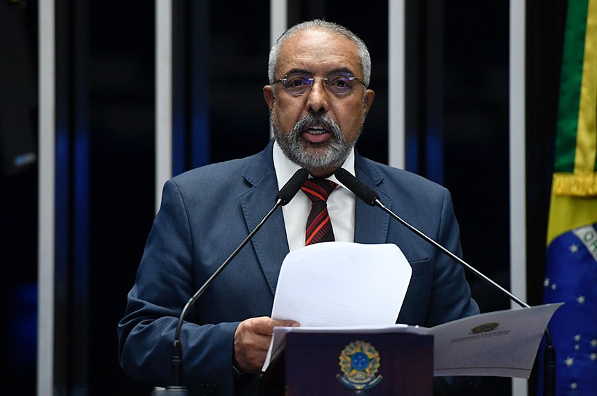 Em discurso, à tribuna, senador Paulo Paim (PT-RS).