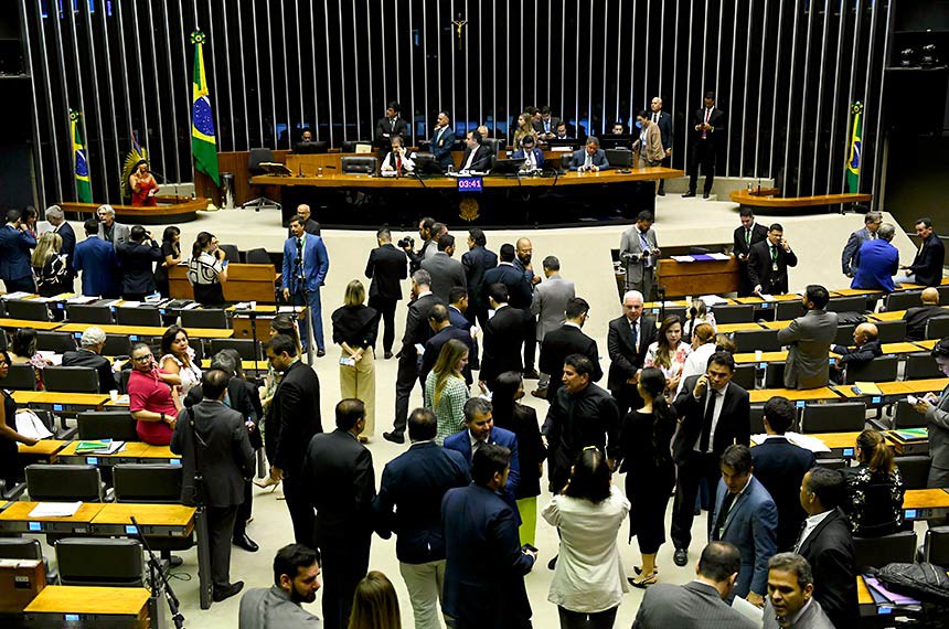 Mesa: 
deputado Pompeo de Mattos (PDT-RS);
presidente do Senado Federal, senador Rodrigo Pacheco (PSD-MG); 
secretário-geral da Mesa do Senado Federal, Gustavo A. Sabóia Vieira;
senador Efraim Filho (União-PB).