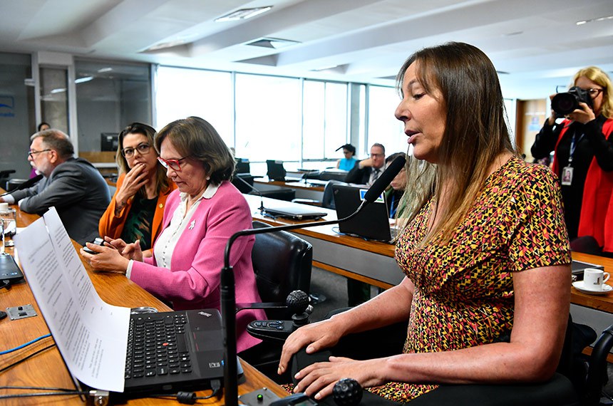 Bancada: 
senador Flávio Arns (PSB-PR); 
senadora Leila Barros (PDT-DF); 
senadora Zenaide Maia (PSD-RN); 
relatora do PL 3.242/2020, PL 2.552/2022 e PL 3.295/2023, senadora Mara Gabrilli (PSD-SP) - em pronunciamento.