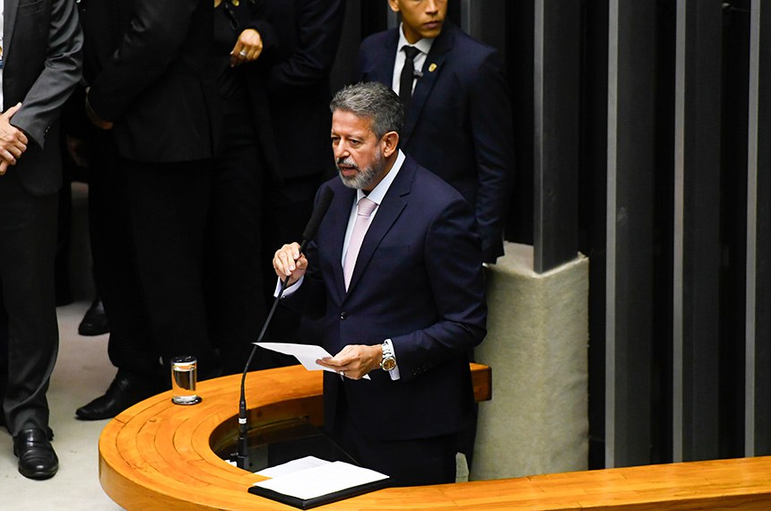 Em discurso, à bancada, presidente da Câmara dos Deputados, deputado Arthur Lira (PP-AL).