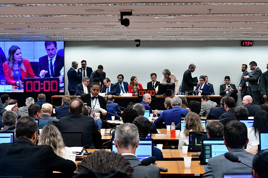 Mesa: 
relator da Lei de Diretrizes Orçamentárias de 2024, (PLN 4/2023), deputado Danilo Forte (União-CE);
relator-geral do Orçamento, deputado Luiz Carlos Motta (PL-SP);
presidente da CMO, senadora Daniella Ribeiro (PSD-PB); 
secretário da comissão, Walbinson Tavares de Araújo.