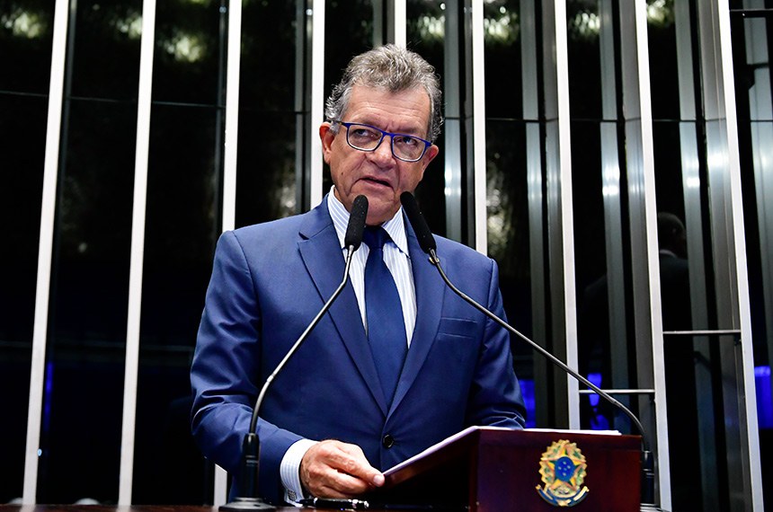 Em discurso, à tribuna, senador Laércio Oliveira (PP-SE).