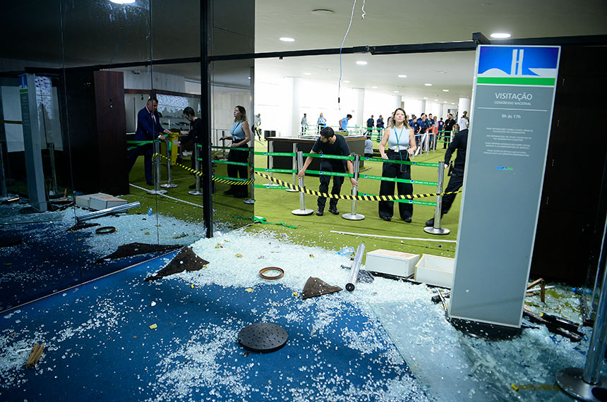 A passagem do Senado para a Câmara dos Deputados foi um dos cenários de destruição durante os atos de vandalismo político ocorridos em 8 de janeiro de 2023 - Foto: Pedro França/Agência Senado