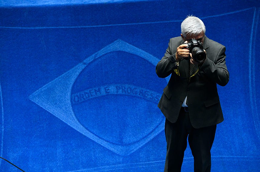 Fotógrafo da Agência Senado, Waldemir Barreto.