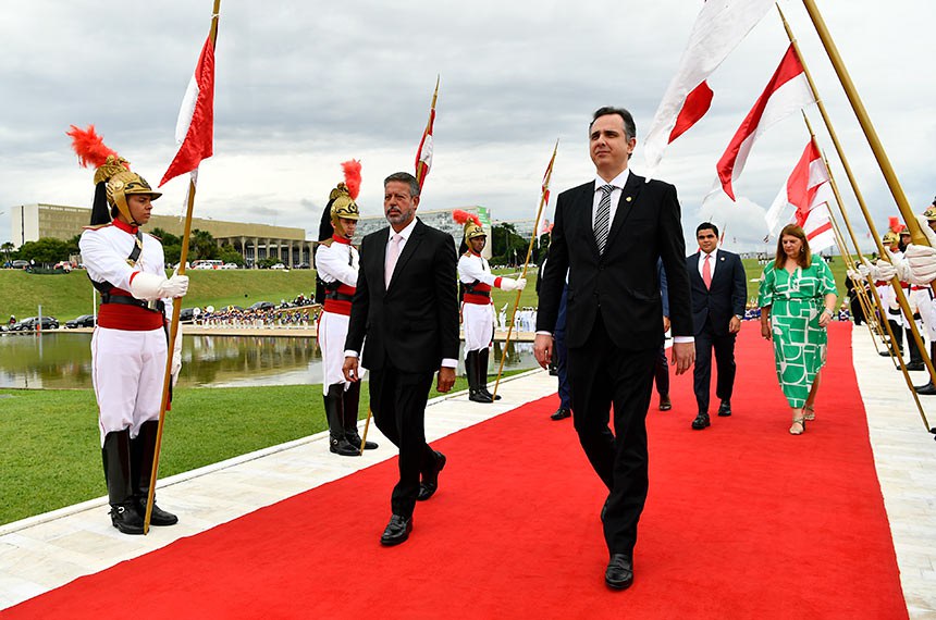 Participam:
presidente do Senado Federal, senador Rodrigo Pacheco (PSD-MG);
presidente da Câmara dos Deputados, deputado Arthur Lira (PP-AL);
diretora-geral do Senado Federal, Ilana Trombka;
diretor-geral da Câmara dos Deputados, Celso de Barros Correia Neto;
secretário-geral da Mesa do Senado Federal, Gustavo A. Sabóia Vieira;
secretário-geral da Mesa da Câmara dos Deputados, Luís Otávio Veríssimo Teixeira.