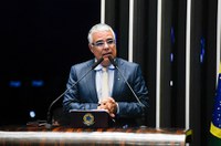 Girão cobra reequilíbrio entre os Poderes 'pela volta da democracia ao Brasil'