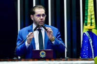 Plínio defende fim do mandato vitalício para ministros do STF