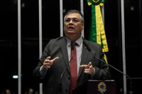 Flávio Dino defende STF como instituição independente e democrática
