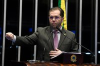 Plínio Valério acusa STF de invadir competência do Legislativo