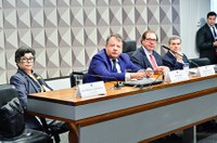 Código Civil: comissão de juristas recebe ministro argentino e apresenta relatório