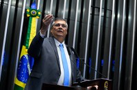 'Não há bom caminho para o Brasil fora da política', diz Flávio Dino em despedida