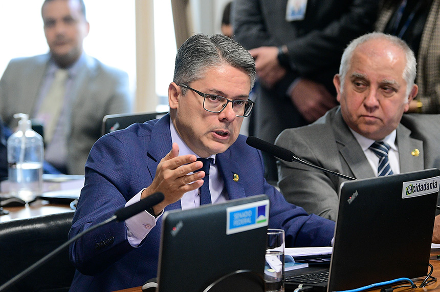Autor da proposta, Alessandro Vieira apresentou emenda ao substitutivo, que foi acatada por Kajuru - Foto: Pedro França/Agência Senado