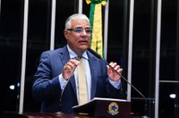 Girão denuncia chacina e critica omissão das 'oligarquias' no Ceará