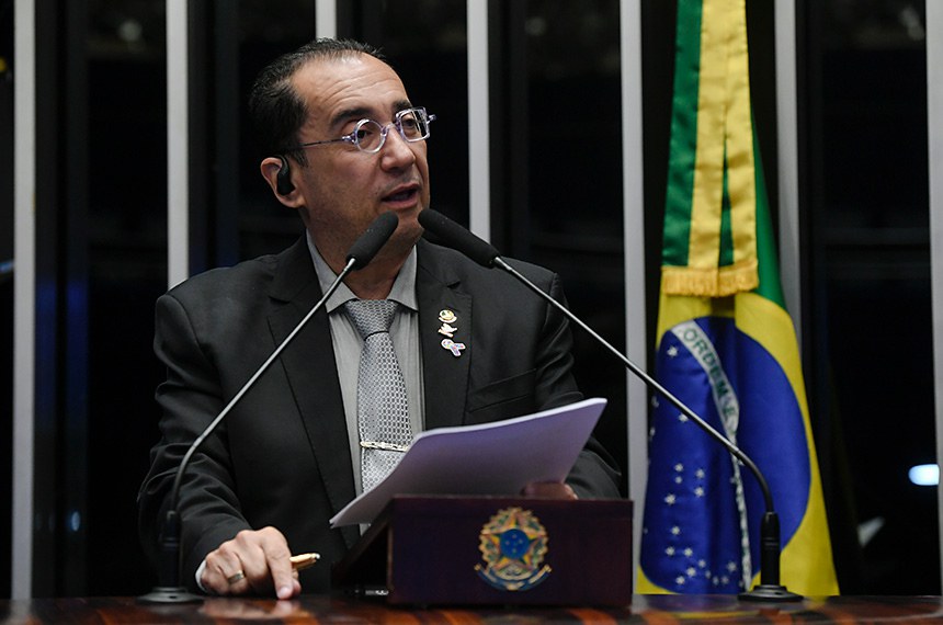 Em discurso, à tribuna, senador Jorge Kajuru (PSB-GO).