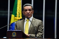 Mecias repudia declarações de Lula comparando ataques de Israel ao Holocausto