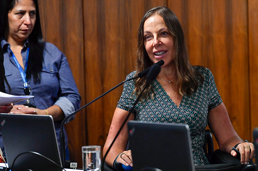 Mara espera que apenas pessoas qualificadas exerçam as atividades ligadas a ayurveda - Foto: Jane de Araújo/Agência Senado