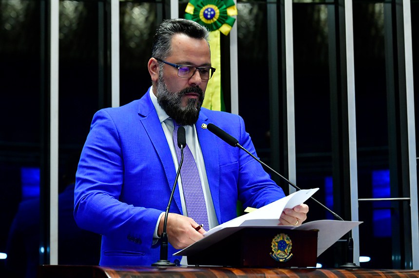 Em discurso, à tribuna, senador Alan Rick (União-AC).