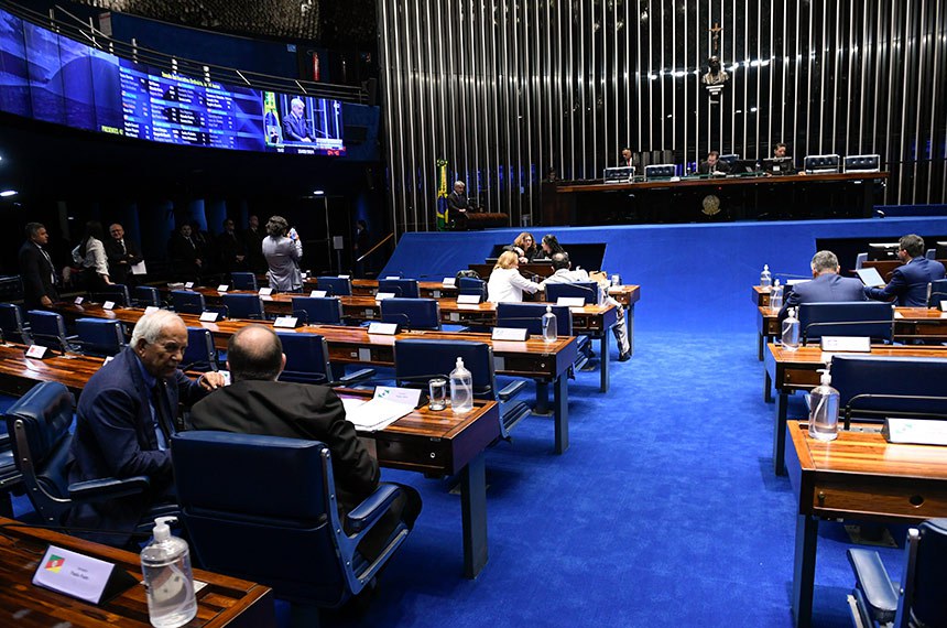 Em discurso, à tribuna, senador Humberto Costa (PT-PE).