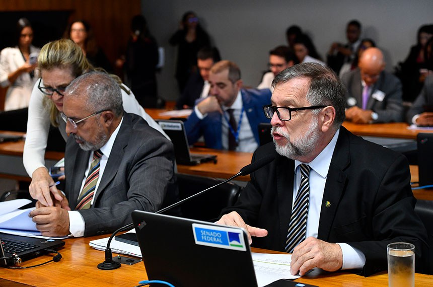 Bancada:
senador Paulo Paim (PT-RS); 
senador Flávio Arns (PSB-PR), em pronuncimento.