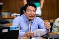 Proibição de usar banheiro de outro sexo nas escolas avança no Senado